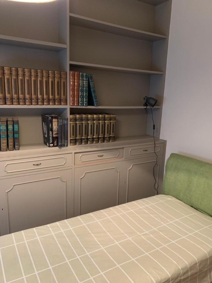 Golden Ravenna- Large In Center Apartment
